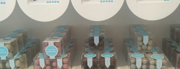 Sugarfina is one of Erik's Saved Places.