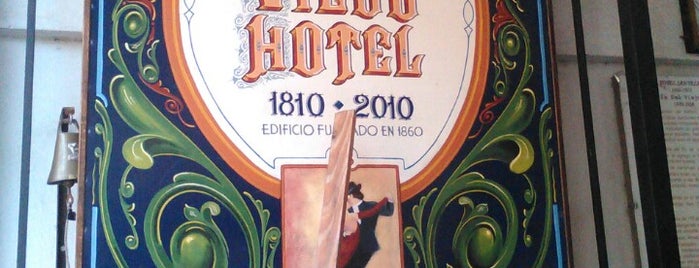 El Restó del Viejo Hotel is one of สถานที่ที่ G ถูกใจ.