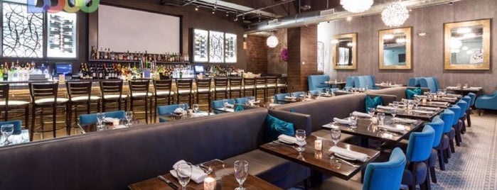 Revel Restaurant & Bar is one of Lugares favoritos de Ashley.