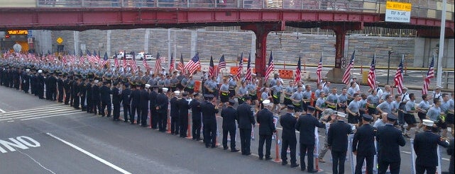 Stephen Siller Tunnel To Towers Run is one of Tempat yang Disukai Kerry.