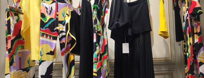 Emilio Pucci is one of Fabioさんのお気に入りスポット.