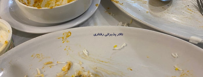 Raftari Restaurant | چلوکبابی رفتاری is one of پنج شنبه های خوشحالی.