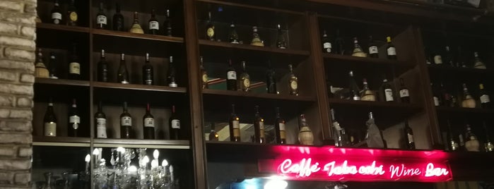 Caffé Argentina - Ristorante della Torre is one of Lugares favoritos de Louise.
