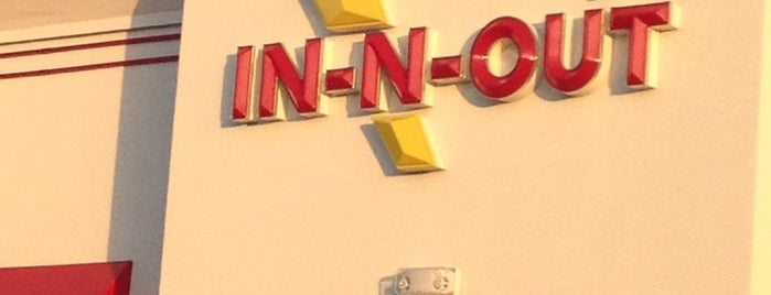 In-N-Out Burger is one of Tempat yang Disimpan Ike.