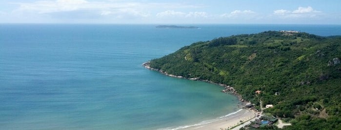 Morro do Macaco is one of Praias (aqui pertinho).