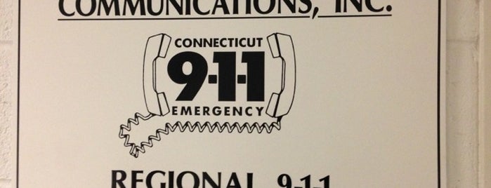 Valley Shore 911 is one of Tempat yang Disukai Troy.