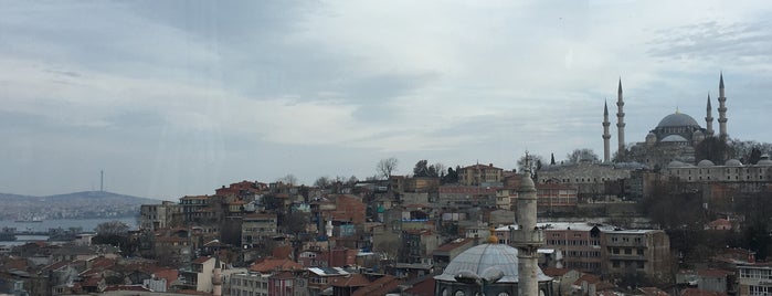 İstanbul Kitapçısı is one of Volkan: сохраненные места.