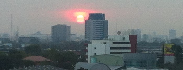 Lak Si District Office is one of Orte, die Chaimongkol gefallen.