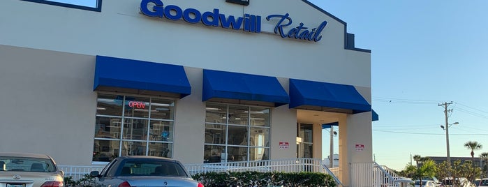 Goodwill is one of Favorite places in Manatee county.