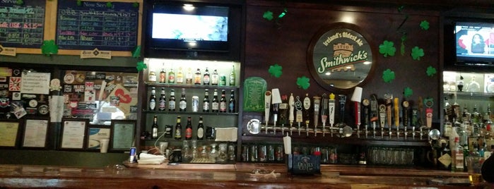 Maggie Meyer's Irish Pub is one of สถานที่ที่ The1JMAC ถูกใจ.
