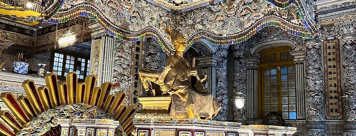 Lăng Khải Định (Khai Dinh Tomb) is one of Hue.