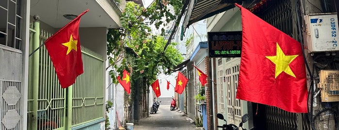 Đà Nẵng is one of VjetŇam.