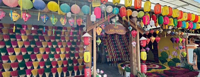 Incense And Conical Hat Village is one of Hue (Vietnam).