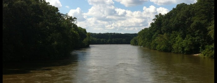 Cochran Shoals - Chattahoochee River is one of Parks and Hikes.