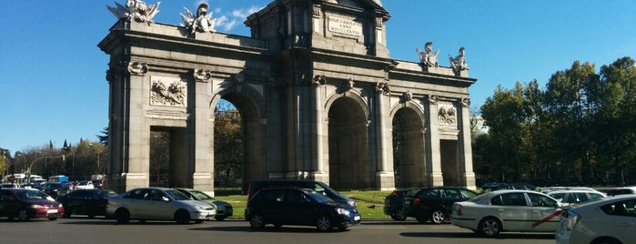 Alcalá Gate is one of Madrid en 24 horas.