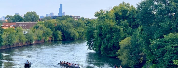 Chicago Rowing Foundation @Clark Park is one of MJ : понравившиеся места.