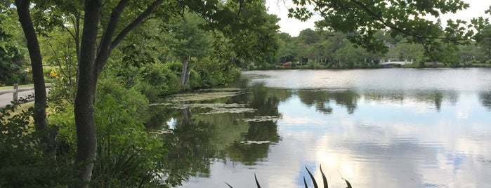 Brightwaters Lakes is one of parks.