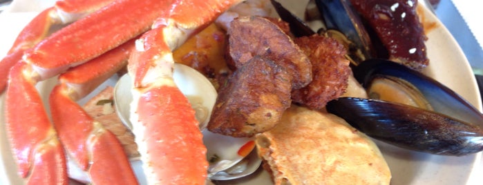 The Sea Trawler Calabash Seafood Buffet is one of Locais curtidos por Katie.