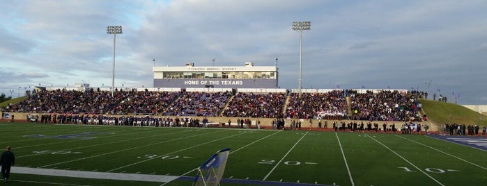 Tarleton State University is one of Lieux qui ont plu à Heath.