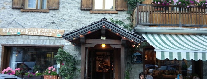 Brasserie d'Entreves is one of Lugares favoritos de Massimiliano.