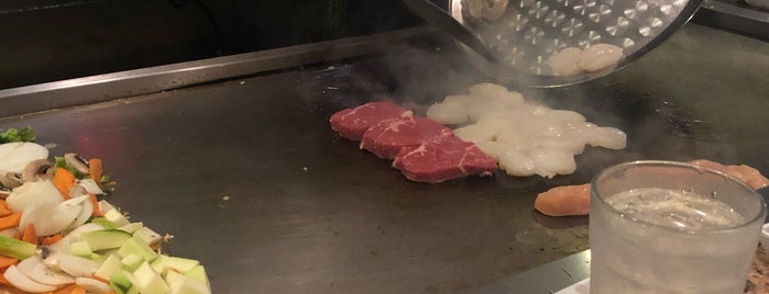 Sakura Hibachi and Sushi Bar is one of Paigeさんのお気に入りスポット.