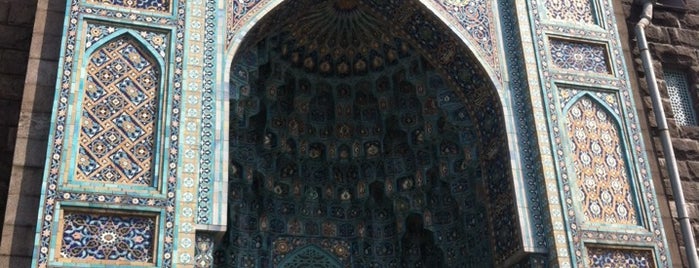 Saint Petersburg Mosque is one of LED.