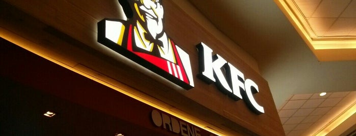 KFC is one of Locais curtidos por Rodrigo.