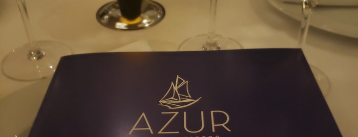 Azur is one of Orte, die Liz gefallen.