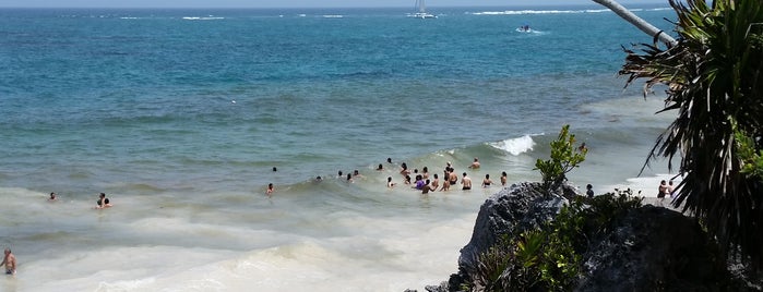 Playa Paraiso is one of Lugares favoritos de Anna.
