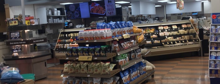 Food Lion Grocery Store is one of Places Merchandised/Reset/Demos.