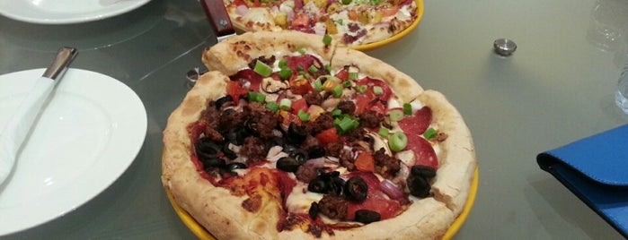 Round Table Pizza is one of Quick bite.