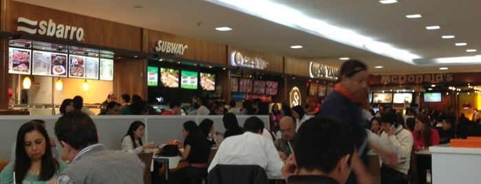 Fast Food Plaza Arcos is one of สถานที่ที่ Palmira ถูกใจ.