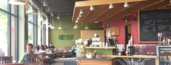 Fresh Grounds Coffee is one of The 13 Best Places for Bagels in Saint Paul.