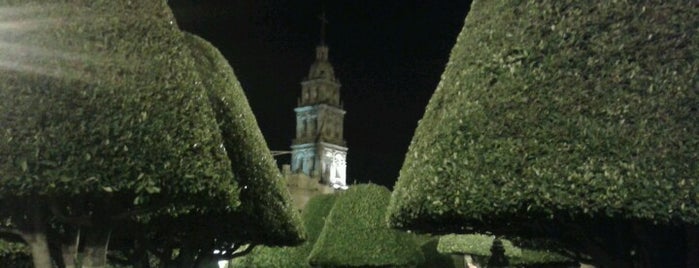 Plaza De Los Fundadores De León is one of Locais curtidos por Jorge.