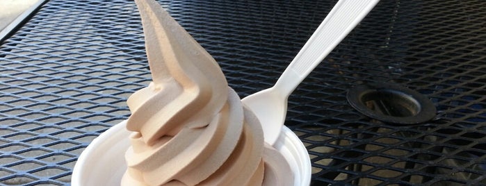 Dickey's Frozen Custard is one of Kimmie's Saved Places.