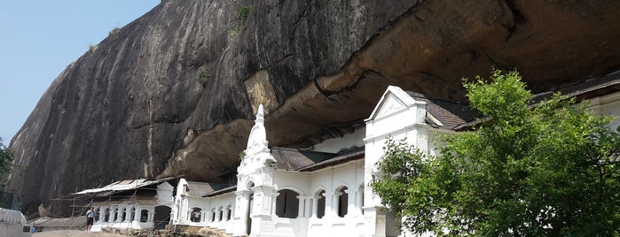 Dambulla Rock Temple and Golden Temple is one of Lost’s Liked Places.