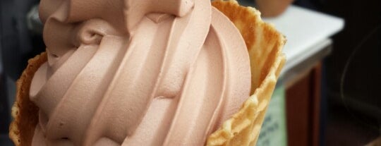 Ice Cream Shoppe is one of Lugares favoritos de JRA.