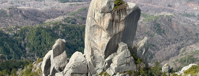 瑞牆山 is one of 山梨百名山.