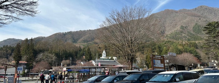菅の台バスセンター駐車場 is one of 山と高原.