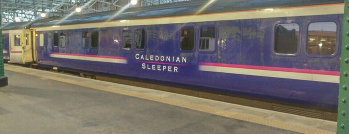 Caledonian Sleeper from Glasgow (GLC) to Euston (EUS) Train is one of Tempat yang Disimpan Martins.