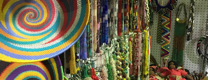 African Craft Market is one of Orte, die Sarp gefallen.