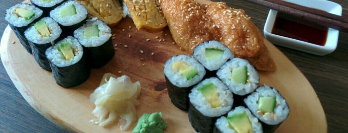 Shochiku Sushi-Bar is one of Snacks.
