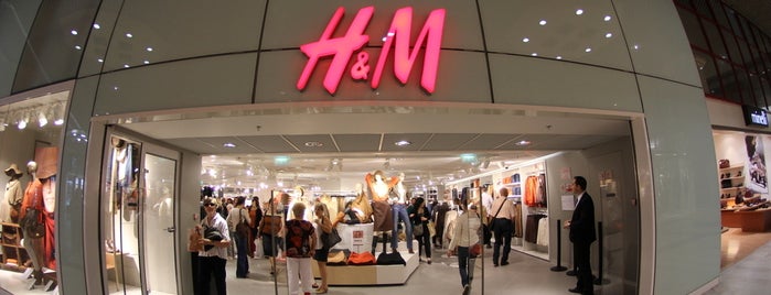 H&M is one of Shopping à Rennes.