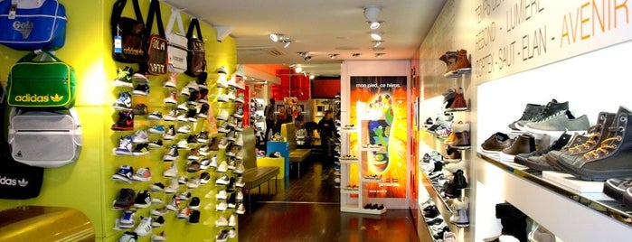 Scott Premium & Originals is one of Shopping à Rennes.