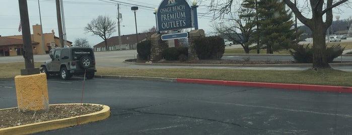 Osage Beach Outlets is one of Roadtripping.