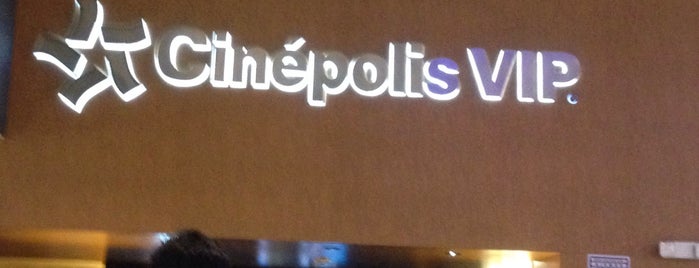 Cinépolis VIP is one of Karla'nın Beğendiği Mekanlar.
