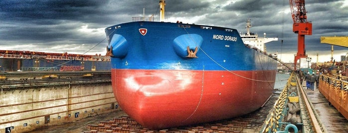 TK Tuzla Shipyard is one of Lugares favoritos de Mehmet Fatih.