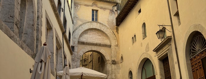 Spoleto is one of สถานที่ที่ Gianluigi ถูกใจ.