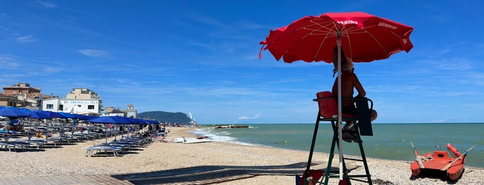 Spiaggia libera - Lungomare Sud - Porto Recanati is one of Marche.
