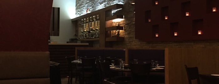 Caesar Italian Restaurant | رستوران ایتالیایی سزار is one of Dead poet Society hang outs.